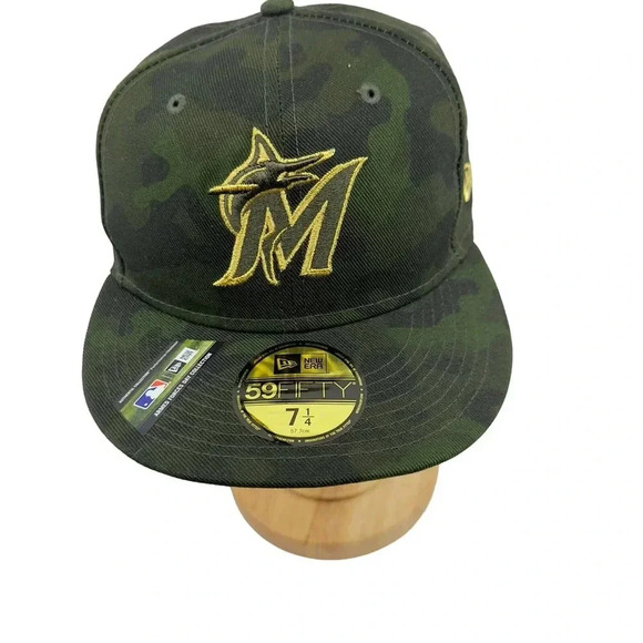 New Era Mens Miami Marlins AFD Flex Fitted Hat On Field 59FIFTY Green Size 7 1/4 - Picture 1 of 5